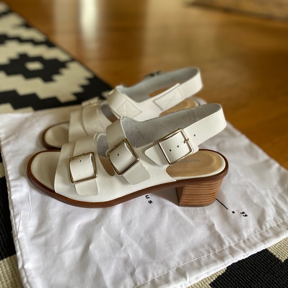 Intentionally Blank White Jill Leather Sandal US9 - Picture 8 of 11